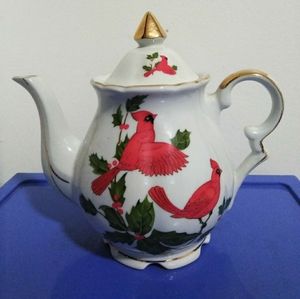 Cardinal Teapot